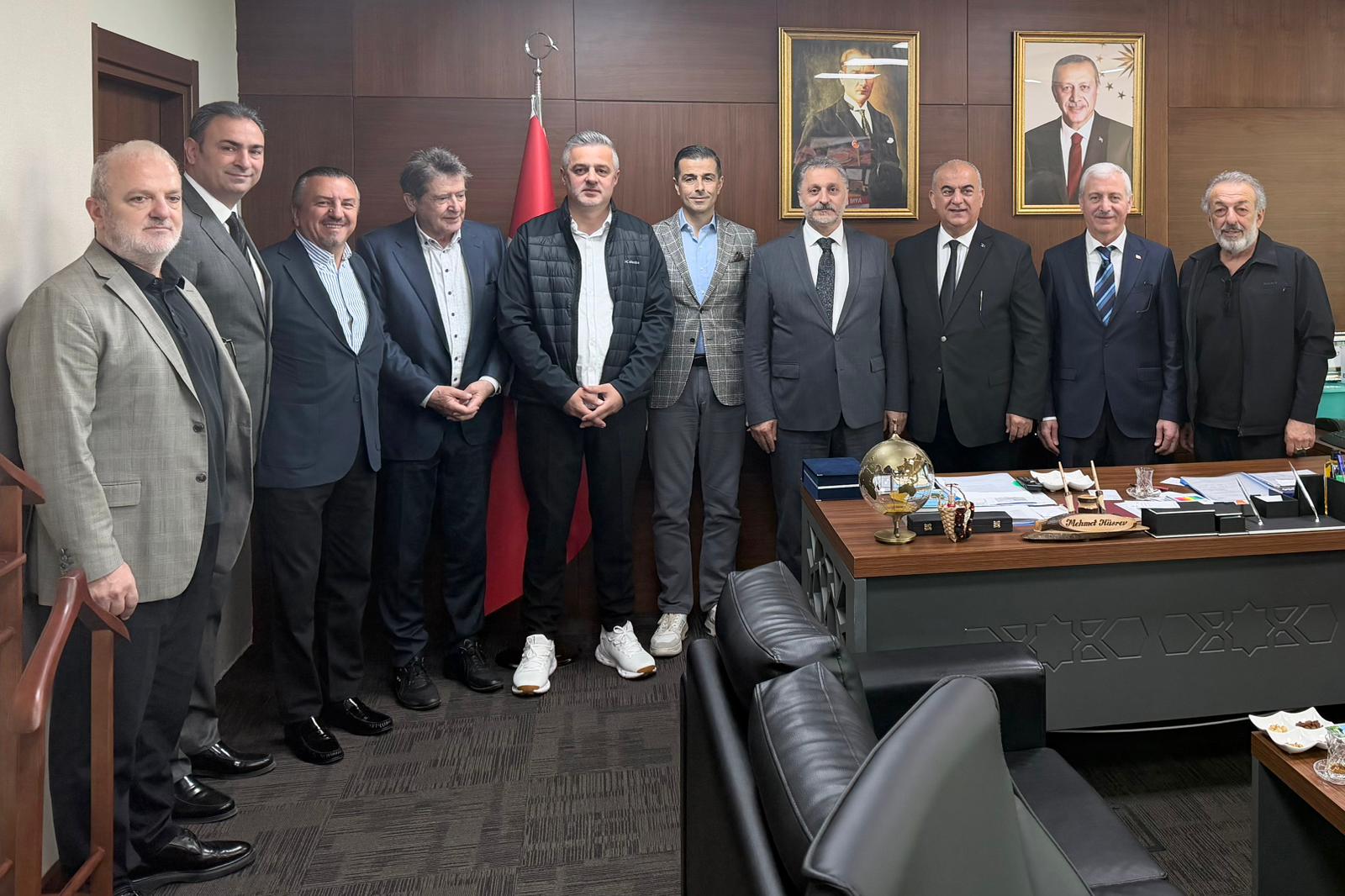RİBİAD Başkan Vekilimiz Sn. Mehmet HÜSREV’i, Beykoz Belediye Başkan Yardımcılığı görevine atanması vesilesiyle makamında ziyaret ettik.